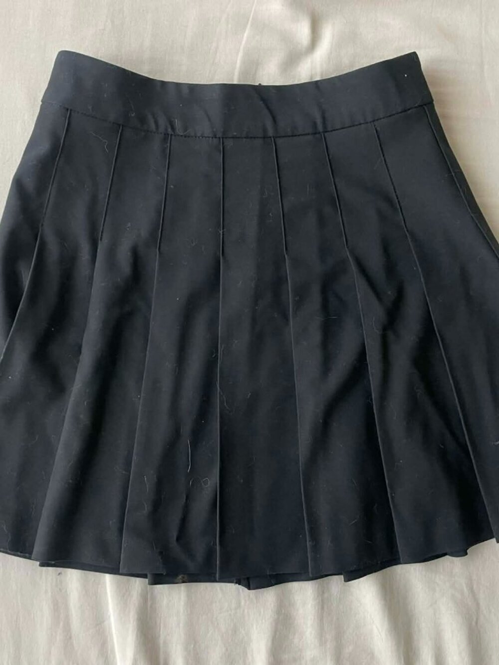 Aritzia Pleated Mini Skirt in Black, Size 00